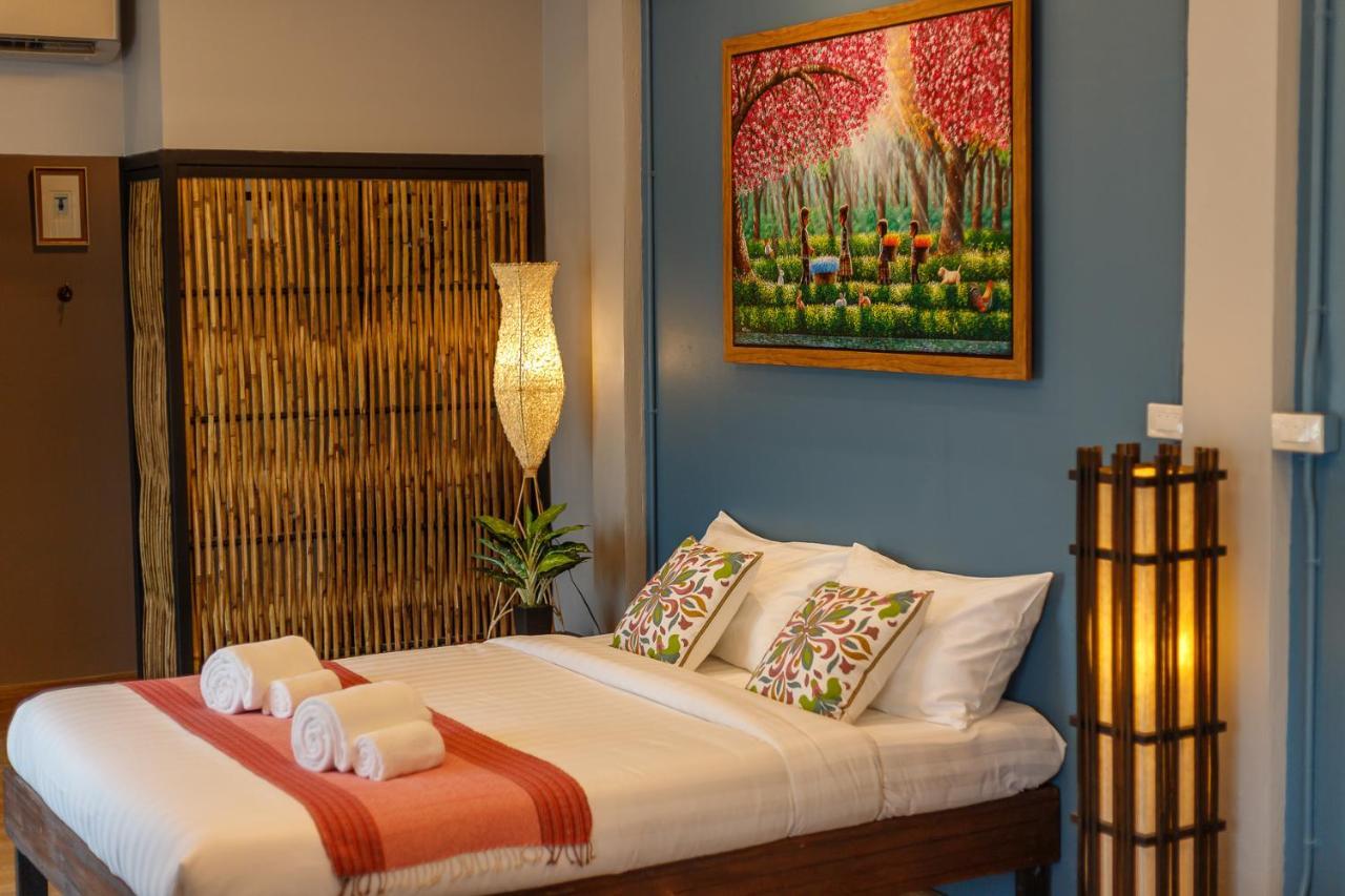 Hostel One Art And Gallery Chiang Mai Ngoại thất bức ảnh