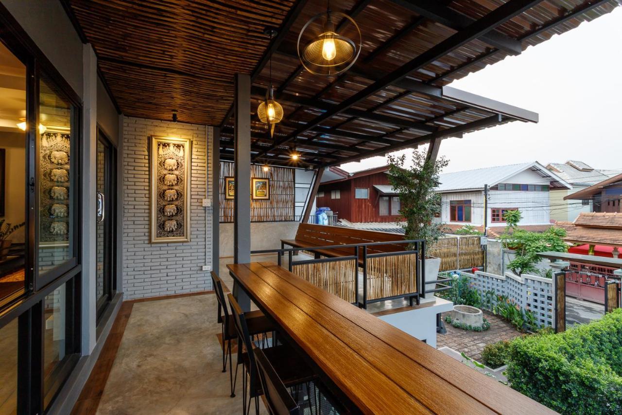 Hostel One Art And Gallery Chiang Mai Ngoại thất bức ảnh
