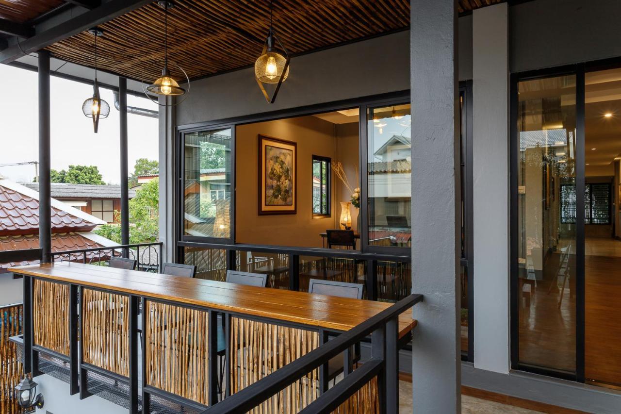 Hostel One Art And Gallery Chiang Mai Ngoại thất bức ảnh