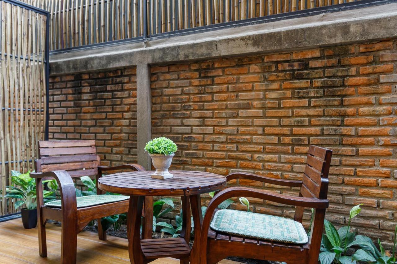 Hostel One Art And Gallery Chiang Mai Ngoại thất bức ảnh