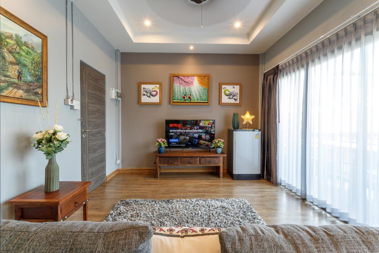 Hostel One Art And Gallery Chiang Mai Ngoại thất bức ảnh