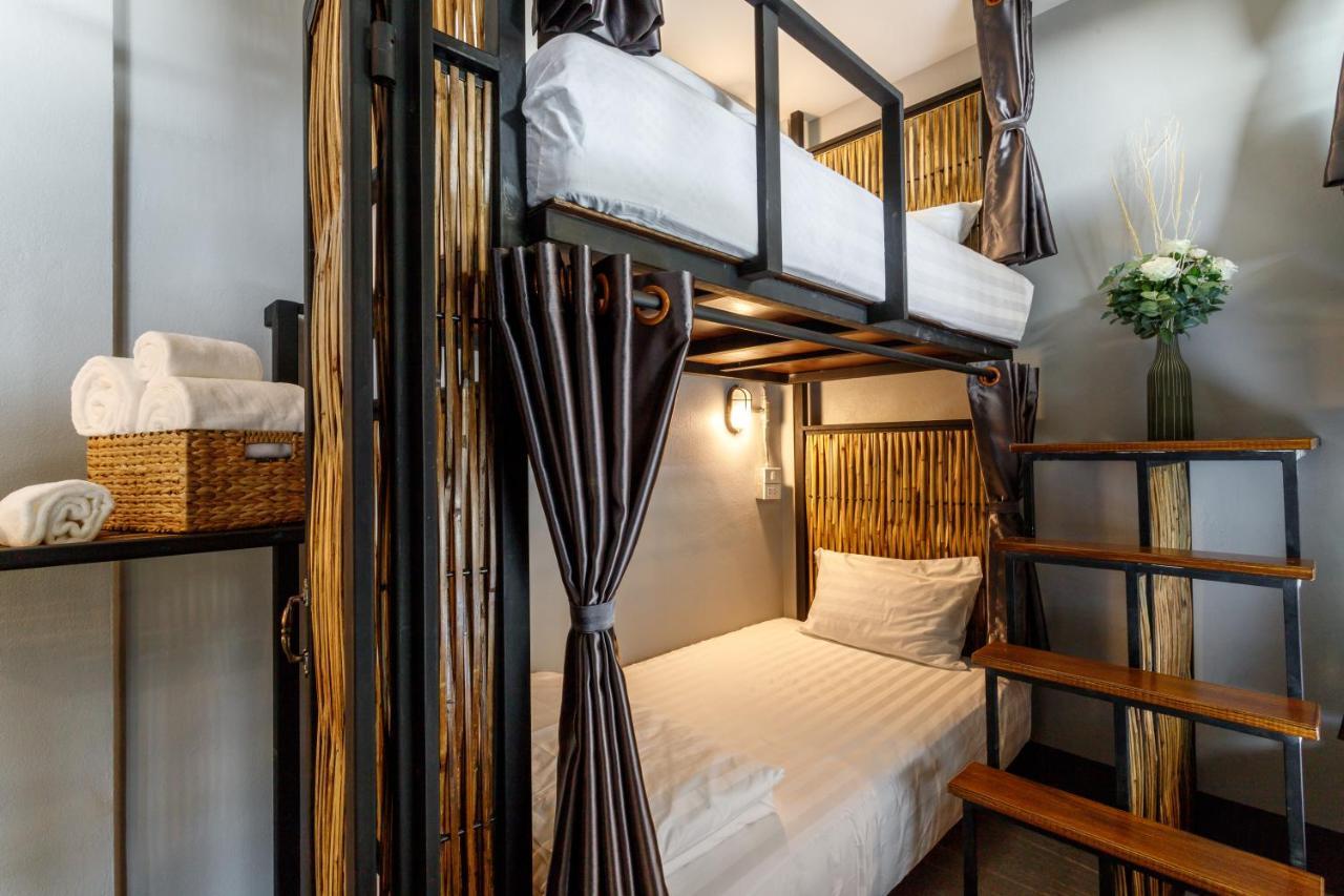 Hostel One Art And Gallery Chiang Mai Ngoại thất bức ảnh